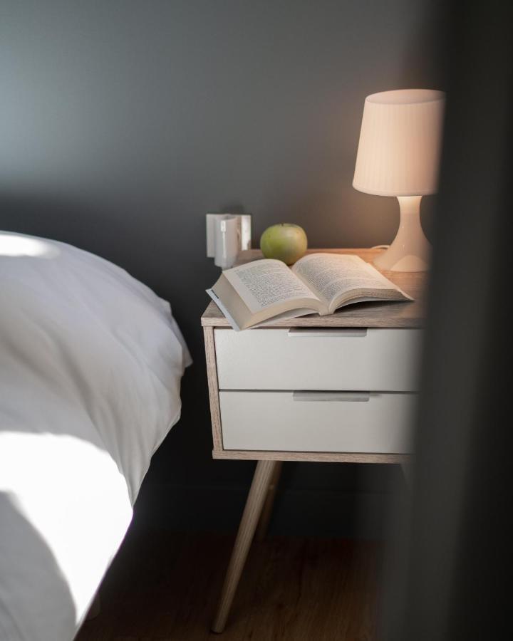 Modern, Quite 1-Bdr Apt 5 Min Walk To Acropolis أثينا المظهر الخارجي الصورة